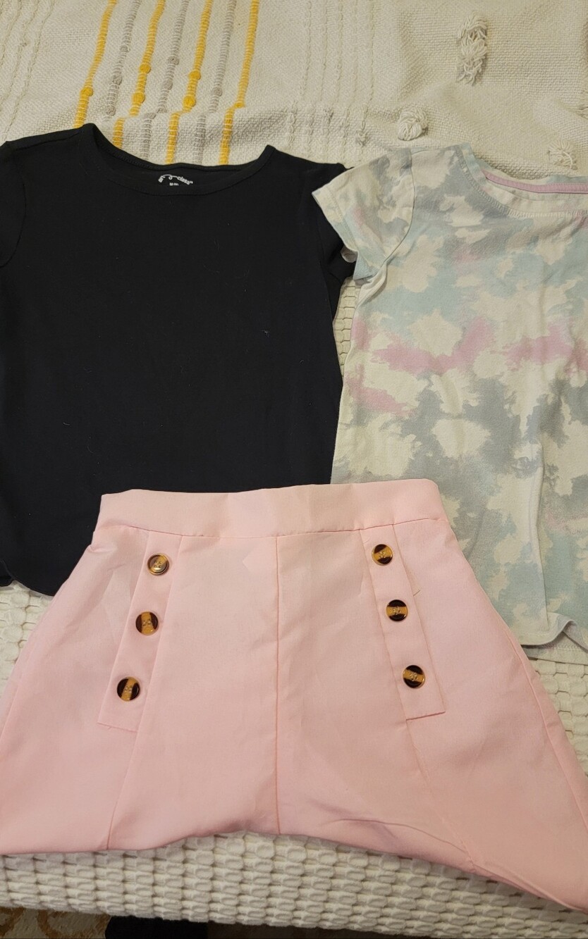 Girls Punk Shorts With Pockets And 2 T Shirts Size 7